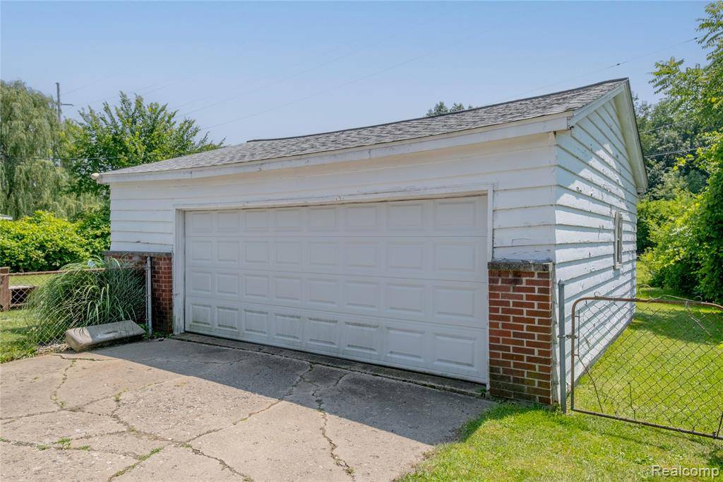 Fenton, MI 48430,911 Worchester Drive