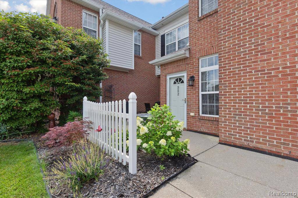 Howell, MI 48855,552 Olde English Circle 255 92