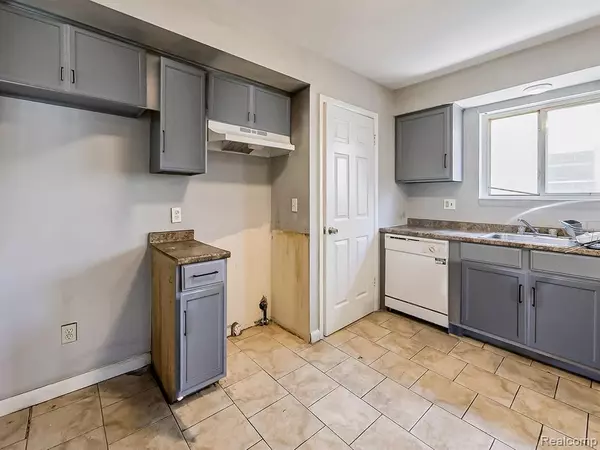 Eastpointe, MI 48021,22430 Rausch Avenue