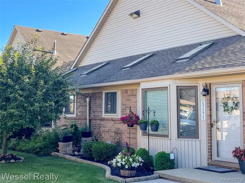 57271 Silver Maple Drive 2 10, Washington Twp, MI 48094