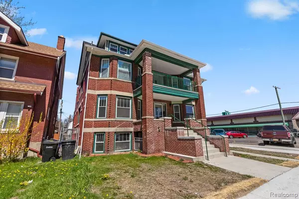 Detroit, MI 48202,70 CLAIRMOUNT Avenue 3B