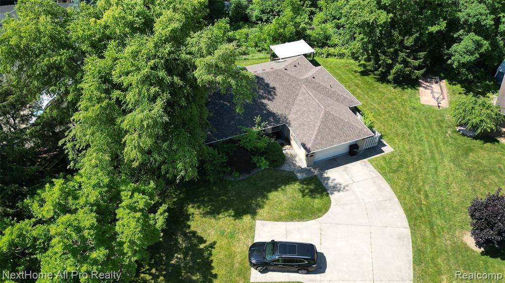 3 Lakeridge Drive, Adrian, MI 49221