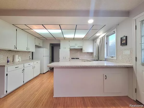 Warren, MI 48092,2415 Otter Street