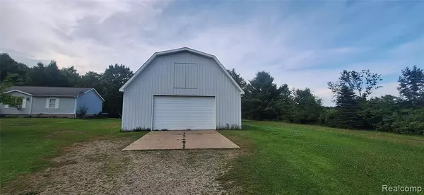 370 W Barnes Road, Watertown Twp, MI 48435