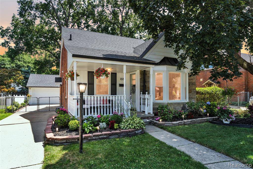 155 Beechmont Street, Dearborn, MI 48124