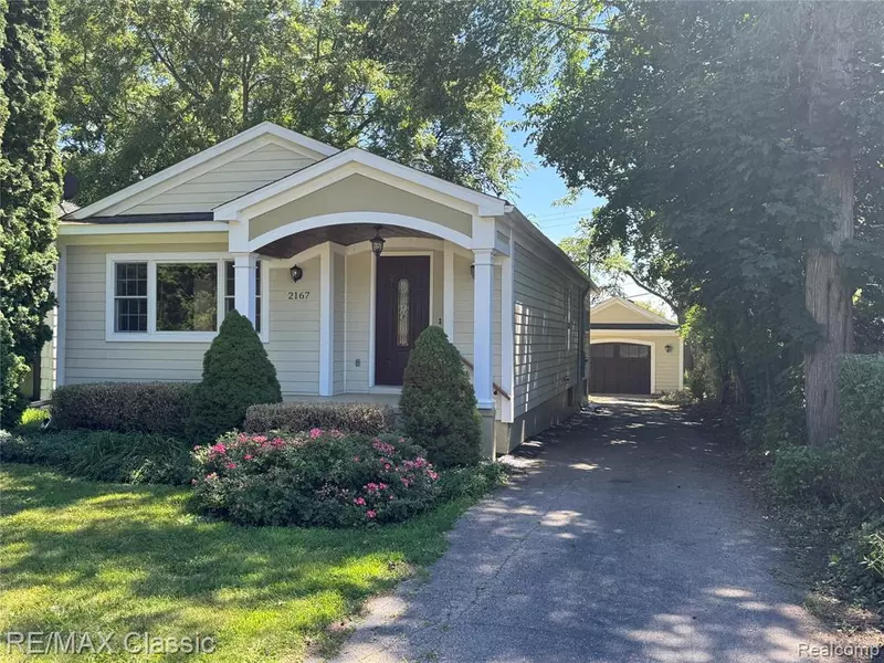 2167 Sunnycrest Drive, West Bloomfield Twp, MI 48323