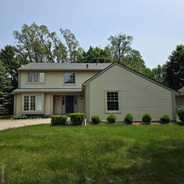1872 Flemington Drive, Troy, MI 48098
