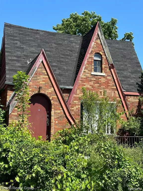 15014 Pinehurst Street, Detroit, MI 48238