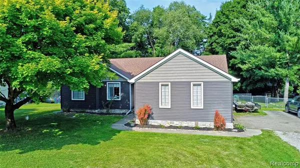 336 Brandon Hill Drive, Ortonville Vlg, MI 48462