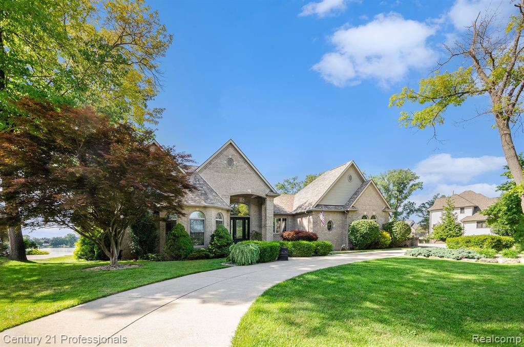 White Lake Twp, MI 48386,9020 Huron Bluffs Drive
