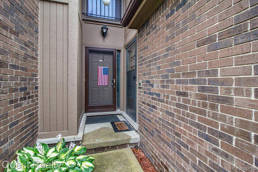 Sterling Heights, MI 48313,8218 Clay Court