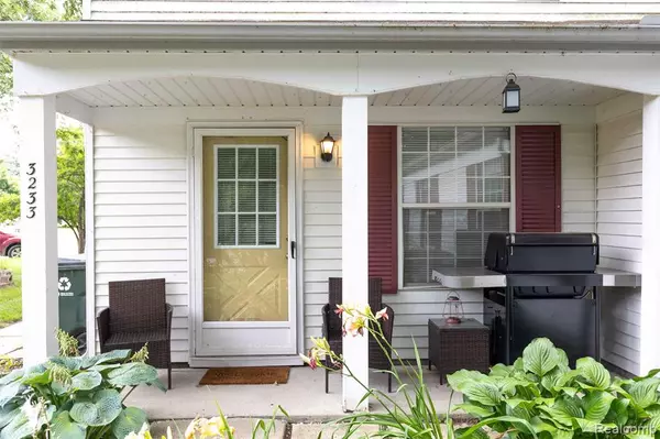 Orion Twp, MI 48360,3233 Northfield Court