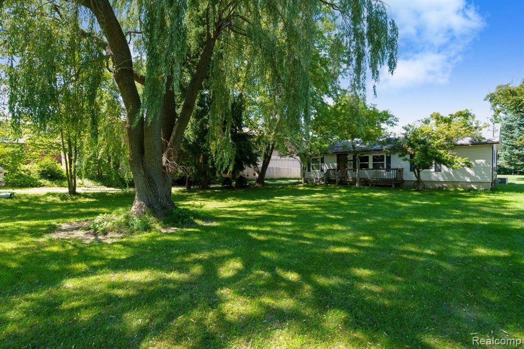 736 Academy Road, Holly Vlg, MI 48442