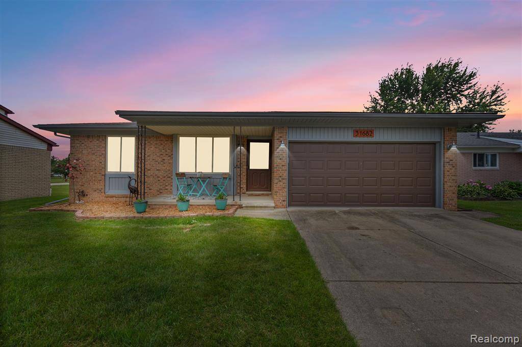 31682 Joann Drive, New Baltimore, MI 48047