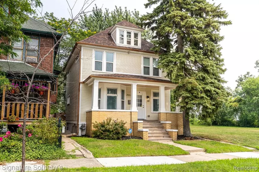 2552 Fischer Street, Detroit, MI 48214