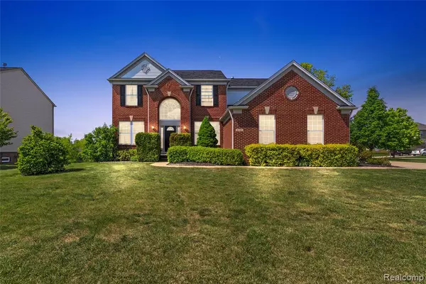 6241 Sapphire Court, Grand Blanc, MI 48439