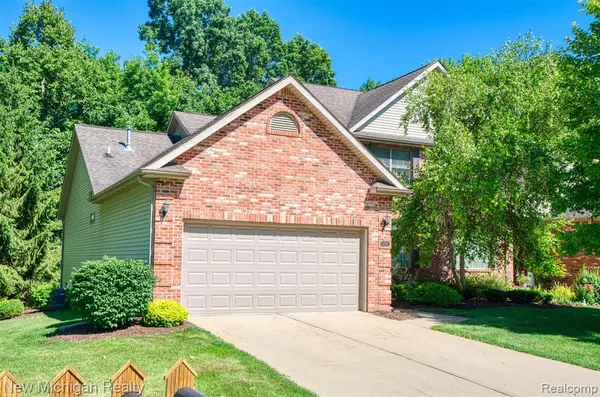 Fenton, MI 48430,3130 Harbor Pointe Circle