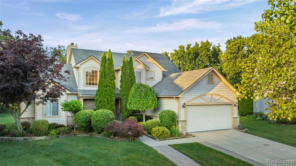 2741 Greenlawn Avenue, Commerce Twp, MI 48382