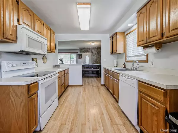 Warren, MI 48091,24737 Curie Street