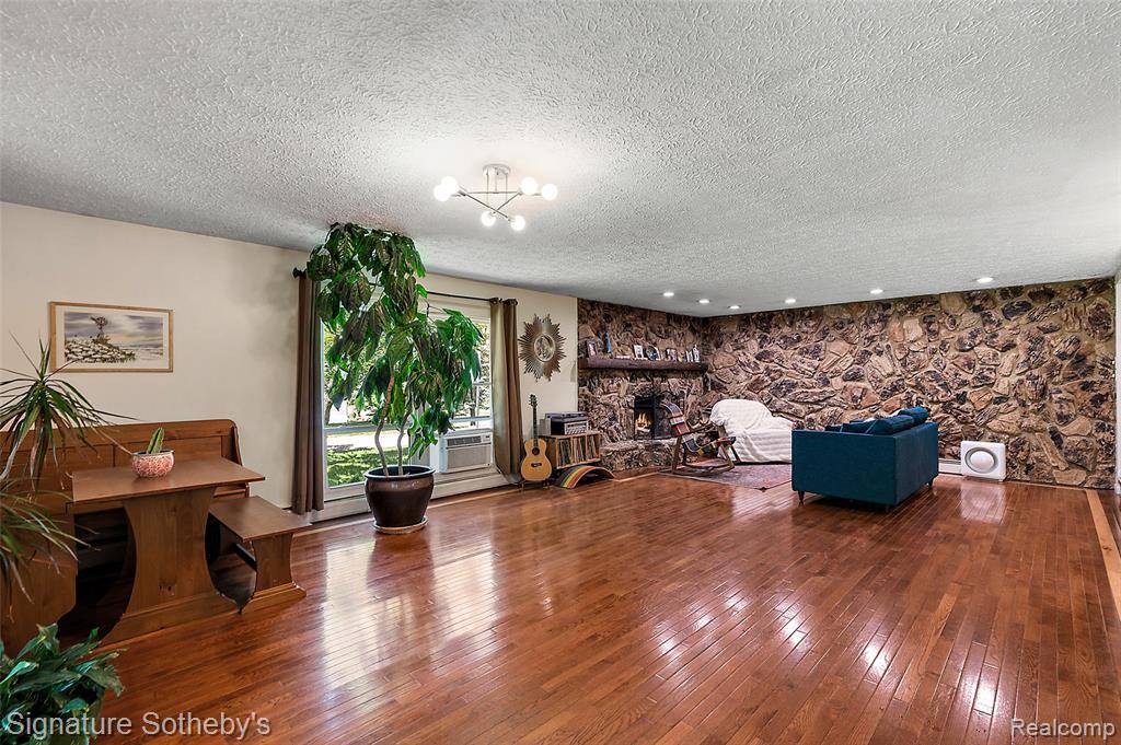 Imlay City, MI 48444,6694 Lierman Road