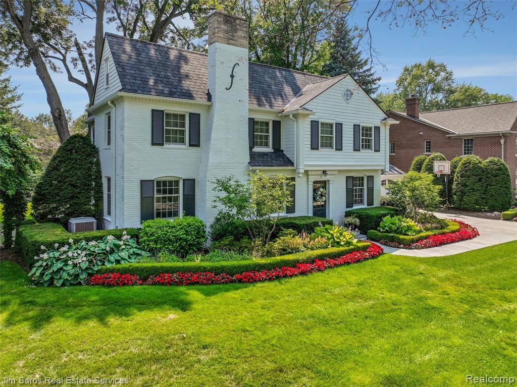 Village Of Grosse Pointe Shores, MI 48236,51 Lochmoor Boulevard