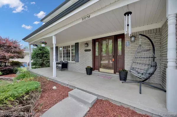 Clinton Twp, MI 48036,37738 Santa Anna Street
