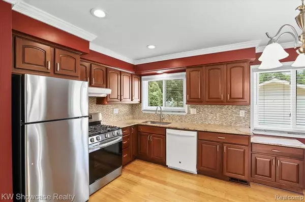 Van Buren Twp, MI 48111,9952 Kennedy Street