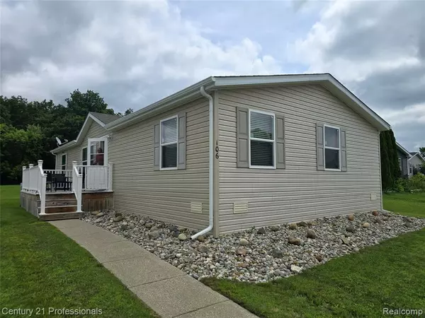 106 Chestnut Circle W, Davison, MI 48423