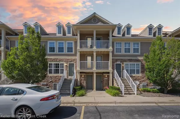 Lake Orion Vlg, MI 48362,141 Evergreen Trail