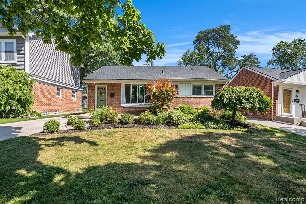 Royal Oak, MI 48073,422 Jeffrey Avenue