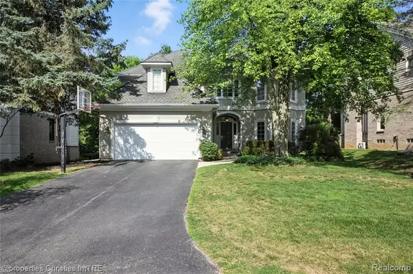 2680 Elizabeth Lane, West Bloomfield Twp, MI 48324