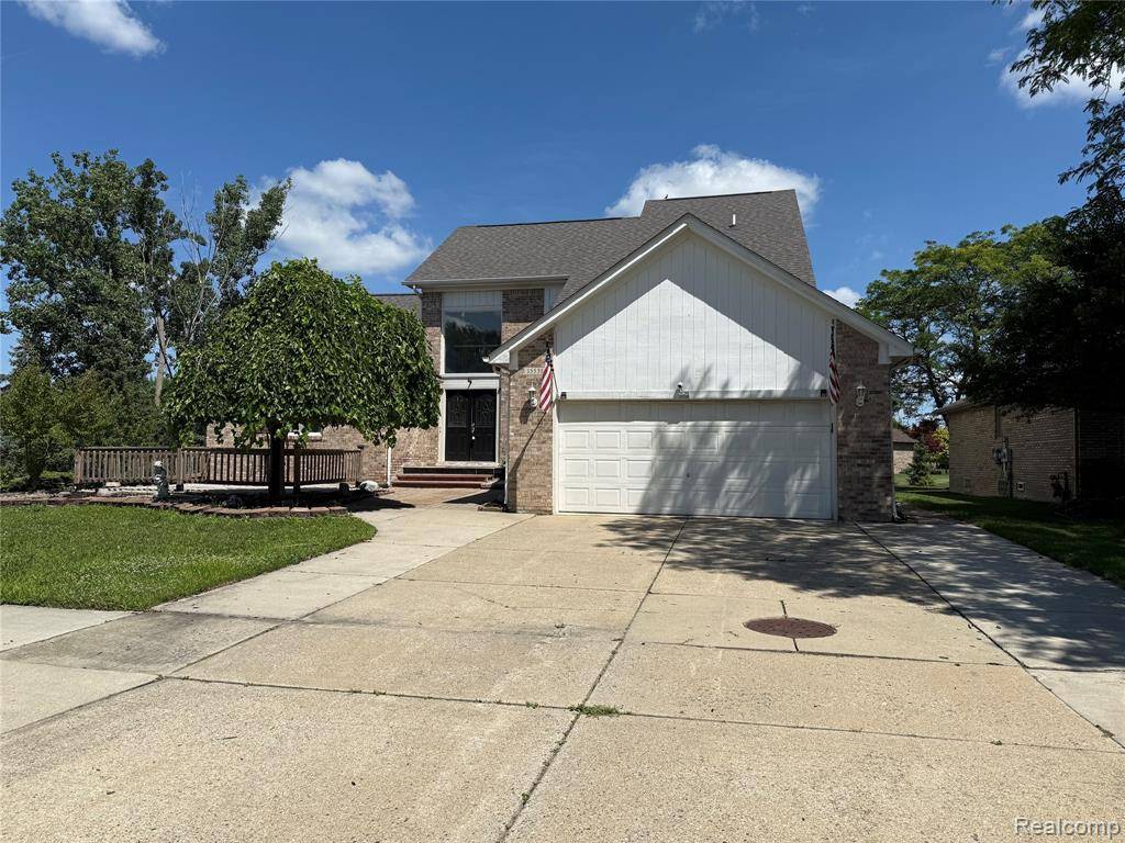 15531 Mountainside Drive, Macomb Twp, MI 48042