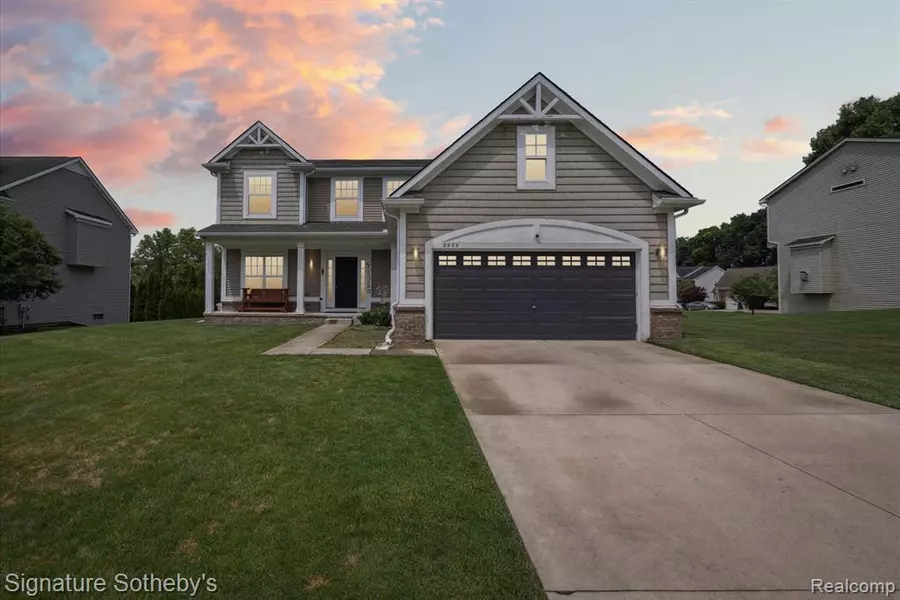 8926 El Dorado Drive N, White Lake Twp, MI 48386