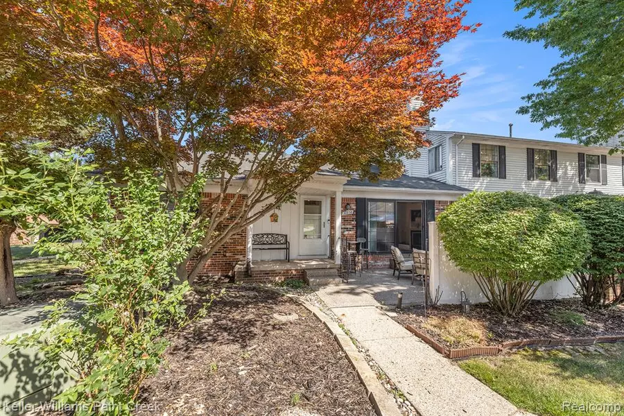 38836 Golfview Drive E, Clinton Twp, MI 48038