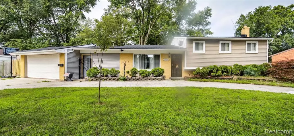 22025 Ontaga Street, Farmington Hills, MI 48336