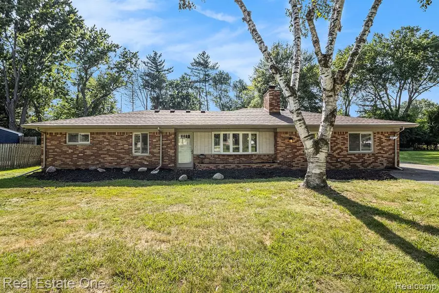 23325 Beech Road, Southfield, MI 48033