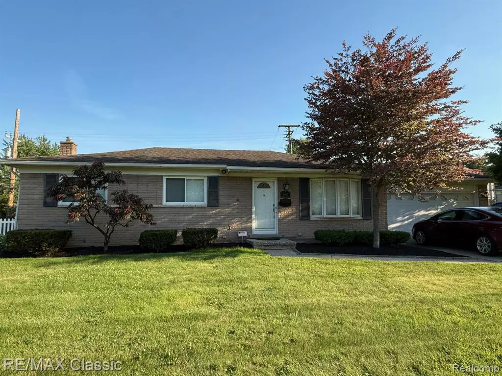 Livonia, MI 48154,29825 Lyndon Street