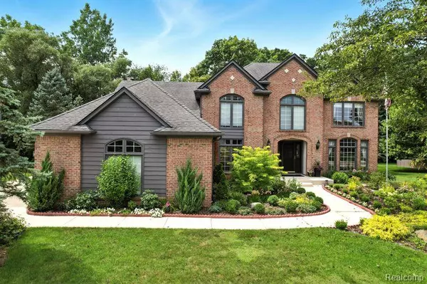 1400 Lakeview Lakeview Drive, Rochester Hills, MI 48306