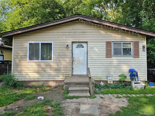 753 Stanley Avenue, Pontiac, MI 48340