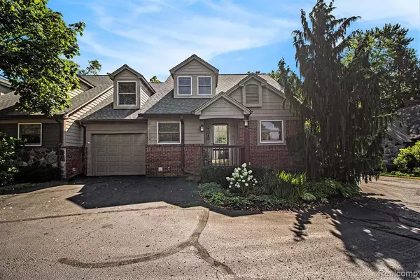 3040 Helen Court, Royal Oak, MI 48073