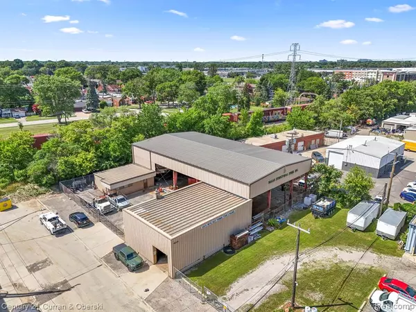 16136 White Avenue, Allen Park, MI 48101