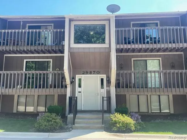 Farmington Hills, MI 48334,29870 W 12 Mile rd 711