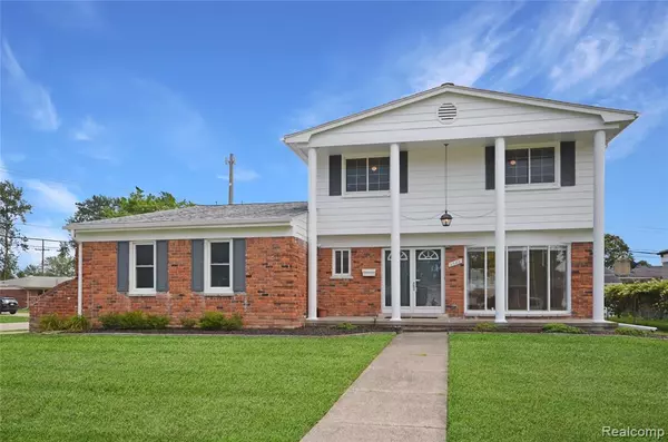 2688 Avis Drive, Sterling Heights, MI 48310