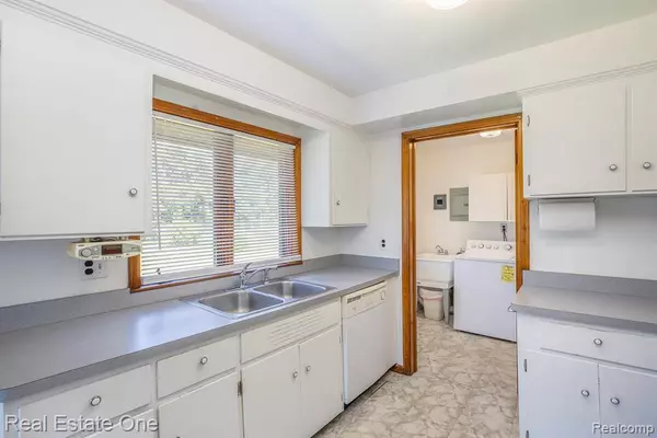 Shelby Twp, MI 48316,51341 Neumaier Drive