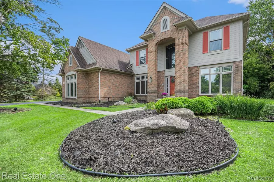 7476 Colchester Lane, West Bloomfield Twp, MI 48322