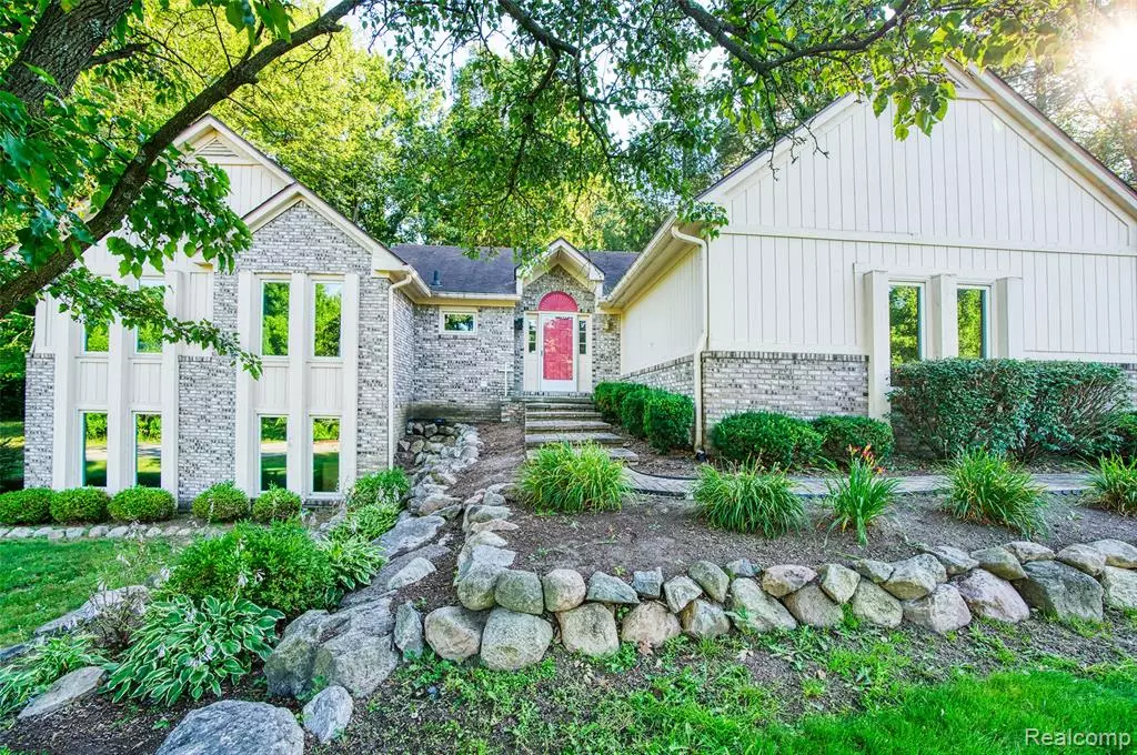 Hartland Twp, MI 48843,9516 Placid Way