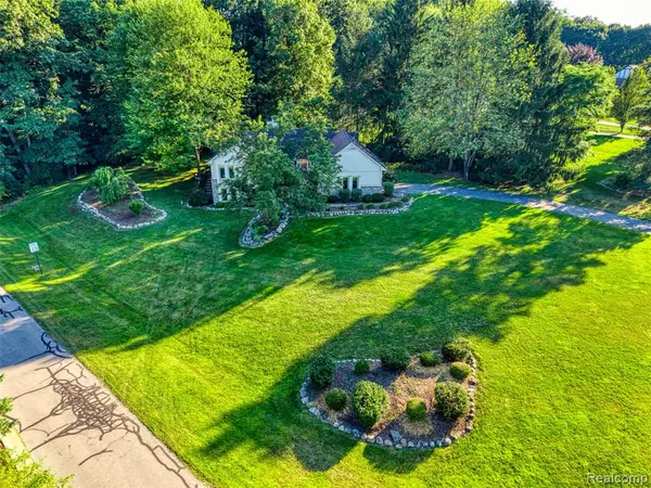 Hartland Twp, MI 48843,9516 Placid Way