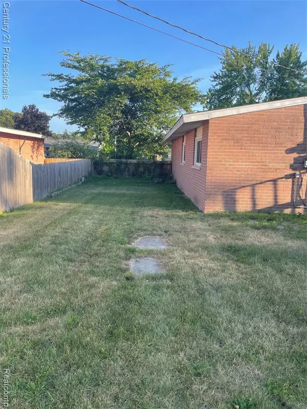 Westland, MI 48186,33940 Hiveley Street