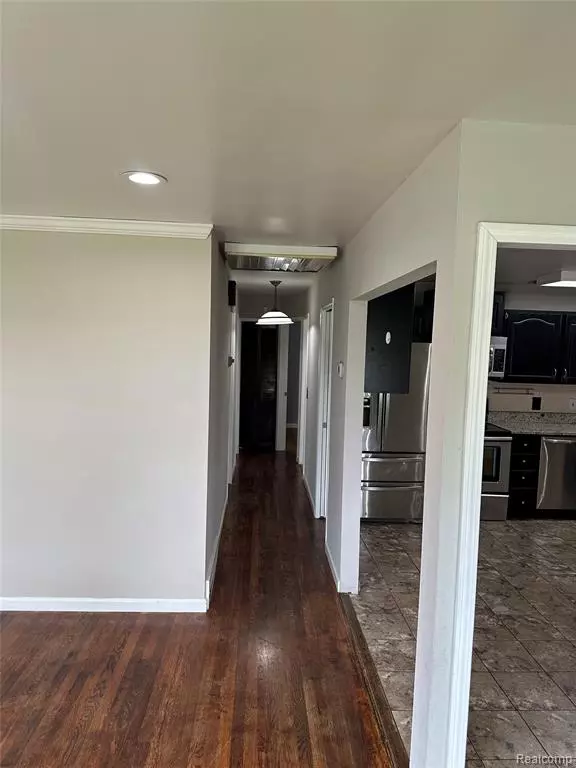 Sterling Heights, MI 48312,12019 Greenway Drive