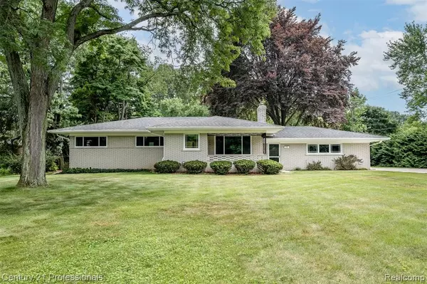 1751 Ansal Drive, Rochester Hills, MI 48309